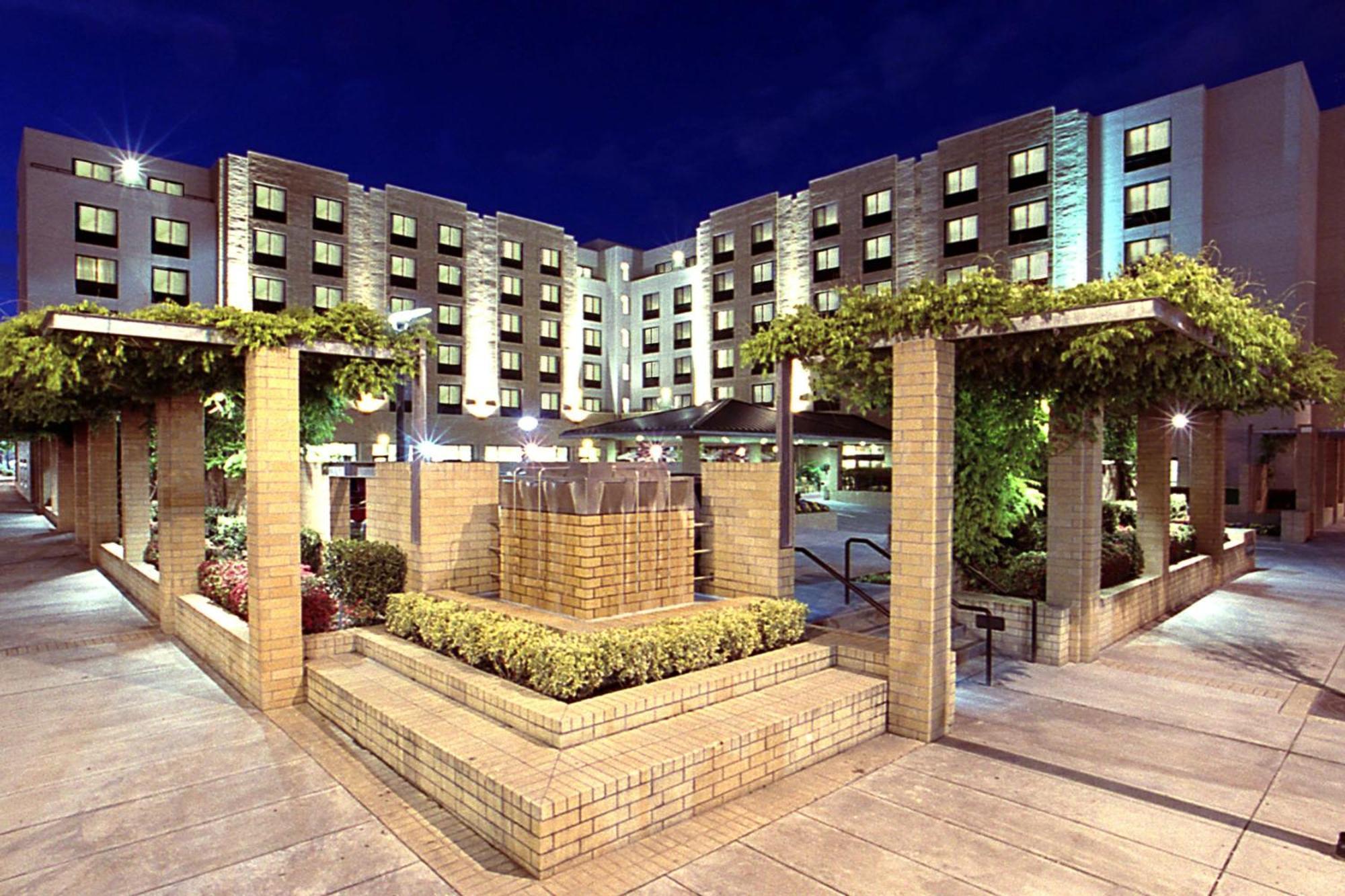 Courtyard Portland Downtown / Convention Center Otel Dış mekan fotoğraf